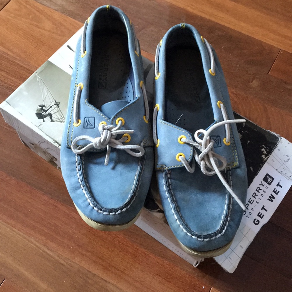 Sky blue sperry topsiders🌟⭐️